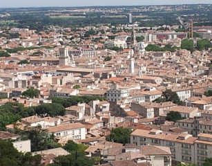 Nîmes