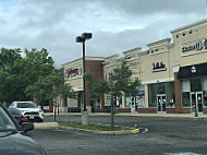 Lili's Oriental Cuisine outside