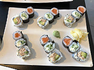 Nikki Sushi food