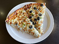 Minsky's Pizza food