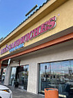 Lee's Sandwiches Las Vegas outside