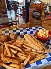 Walton's Smokehouse And Southern Kitchen food