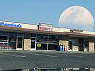 Main Street Donuts outside