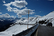 Edelweisshutte Jaufenpass outside