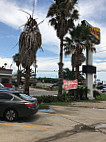 Baytown Seafood outside