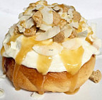 Cinnaholic 109 St food