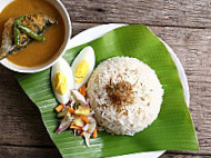 Anuar Nasi Dagang Kacang Pool food