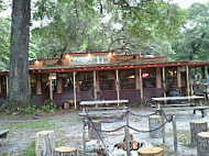 19 98 Grill Country Store outside