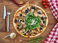 Schoenbrunn Pizza Kebab Schnitzel food