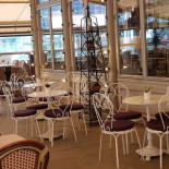 John Scott's Palace Utomhus