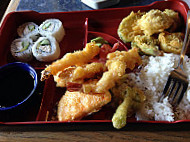 Maki Maki Japanese & Vietnamese Restaurant food