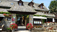 L'Auberge des Montagnes outside