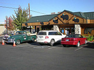 Black Bear Diner Madras outside