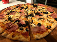 Pizza Vera food