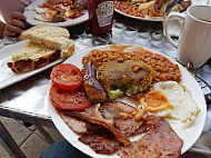 Mottie Pie And Mash food