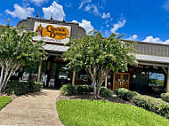 Cracker Barrel Old Country Store outside