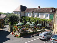 Auberge des Tilleuls outside