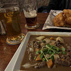 Buskers Irish Pub food