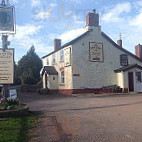 Yew Tree Inn outside