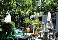 Le Jardin du Quai outside