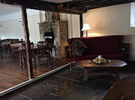 The Noel Arms inside