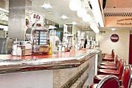 Ed’s Easy Diner Bluewater inside