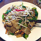 Apple's Thai Kitchen food