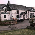 Hundred House Inn outside