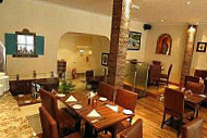 Omorphia Taverna inside