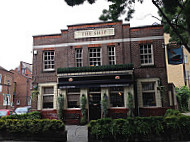 The Ship Pub outside