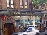 Deoch An Dorus outside