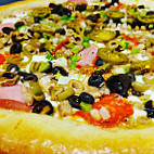 Mama's Pizza food