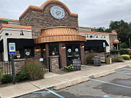 Marley's Brewery Grille inside