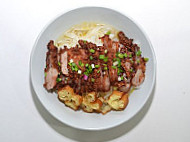 Yà Yàn Gǔ Zǎo Wèi Zhà Ròu Dà Fěn Traditional Fried Pork Kuey Teow (sandakan Wet Market) (inanam) inside