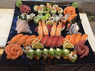 Sushi Milin food