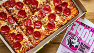 Hungry Howie's Pizza food