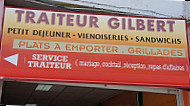 Traiteur Gilbert outside