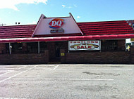 Dairy Queen (treat) outside