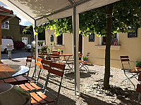 Altstadt Biergarten inside