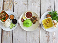 Nasi Lemak Mak Kau Hijau food