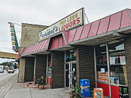 President Liquor Store outside