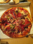 Karrara Pizza food