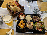 La Abadía Cervecería Artesana food