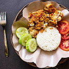 Abang Bob Ayam Geprek/nasi Ayam Hainan (kg. Raja) food