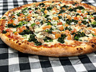 Paisanos Pizzeria food