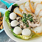 37 Kuey Teow Soup 37 Bào Yú Guǒ Tiáo Tāng Hook Sang food