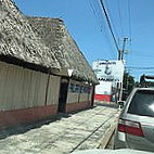 Palapa de Mauricio outside