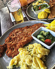 Schnitzelei Charlottenburg food