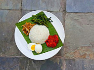 Ali Canai Nasi Lemak food