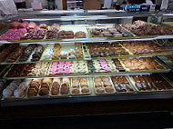 Dave's Bakery food